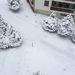 شقة Detelina
